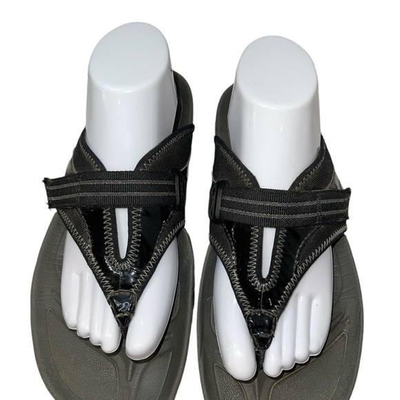 Earth Women's Sandals Size 9B Black Leather Upper Thong Arch Support Slip On - Picture 5 of 12